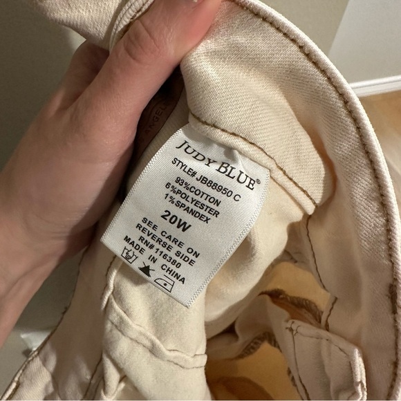 Judy Blue Ecru Hi Rise Wide Leg Straight Jean Size 20 - Picture 11 of 12